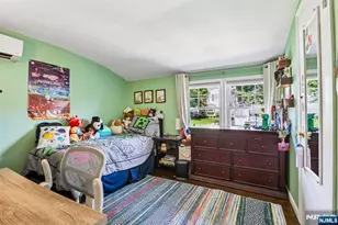 134 Manhattan Ave, Waldwick, NJ 07463 - Photo 12