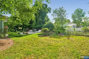 425 Beech Ave, Paramus, NJ 07652 - Photo 32