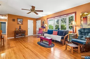 425 Beech Ave, Paramus, NJ 07652 - Photo 8