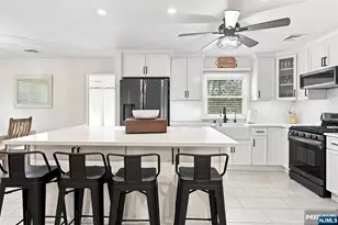 5 Anna Marie Ct, Fairfield, NJ 07004 - Photo 12