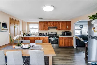 327 Stover Avenue, North Arlington, NJ 07031 - Photo 10