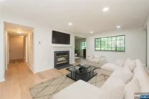 1208 Faulkner Ct, Mahwah, NJ 07430 - Photo 2