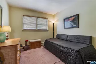 20 Moos Ln, Bergenfield, NJ 07621 - Photo 18