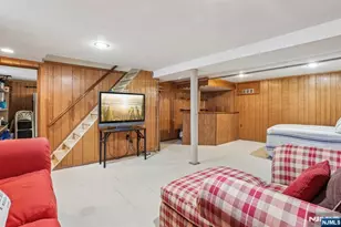 11 Taggart Way, Saddle Brook Township, NJ 07663 - Photo 32