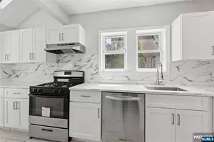 275 Farrant Terrace, Teaneck Township, NJ 07666 - Photo 8