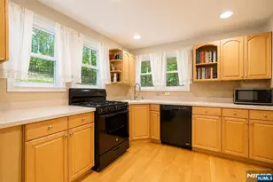 90 Highland St, Park Ridge, NJ 07656 - Photo 12