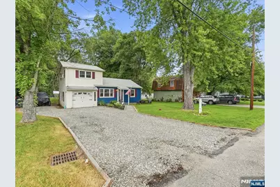 35 Edgecumb Road, West Milford, NJ 07480 - Photo 2
