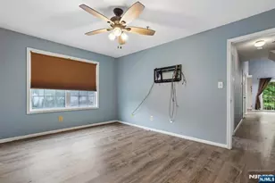 164 Cambridge Ct, Clifton, NJ 07014 - Photo 20