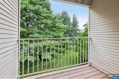 164 Cambridge Court, Clifton, NJ 07014 - Photo 28