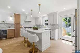 37 Congressional Pkwy, Livingston, NJ 07039 - Photo 6