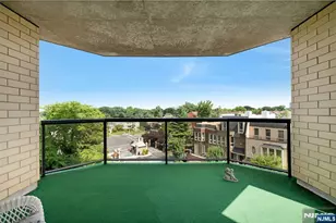 900 Palisade Ave 4F, Fort Lee, NJ 07024 - Photo 8