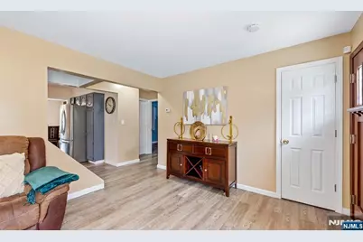 54 Sycamore Drive, Belleville, NJ 07109 - Photo 4