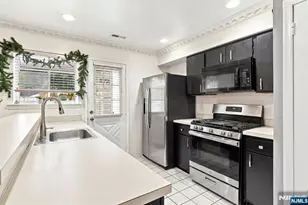 36 Byrnes Ln, Sayreville, NJ 08872 - Photo 4