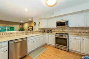 15 Fair Ridge Ct, Wayne, NJ 07470 - Photo 12