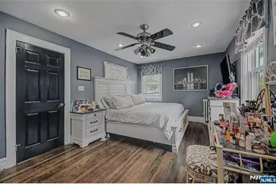 126 Genesee Avenue, Teaneck Township, NJ 07666 - Photo 12
