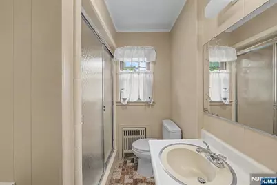 812 Mountain Avenue, Wyckoff Township, NJ 07481 - Photo 28