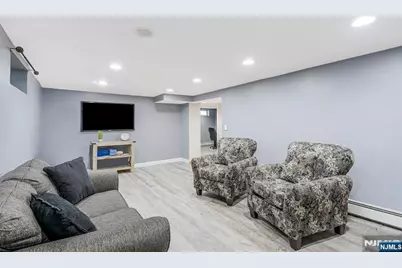 146 Bathurst Avenue, North Arlington, NJ 07031 - Photo 32