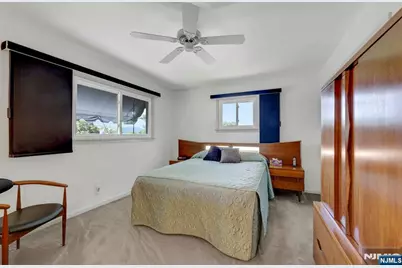 37 Hilltop Terrace, Bloomingdale, NJ 07403 - Photo 10