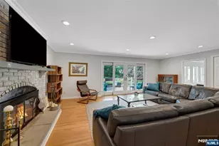 98 Walnut St, Oakland, NJ 07436 - Photo 6