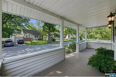 442 Riverview Drive, Totowa, NJ 07512 - Photo 6