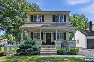442 Riverview Dr, Totowa, NJ 07512 - Photo 2