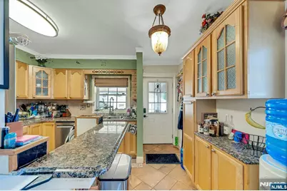 446 Post Avenue, Lyndhurst Township, NJ 07071 - Photo 8