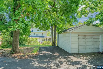 148 Essex Avenue, Glen Ridge, NJ 07028 - Photo 70