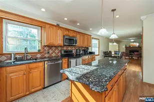 43 Bisset Dr, West Milford, NJ 07480 - Photo 10