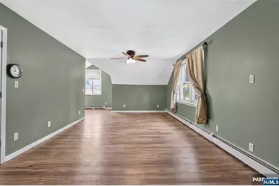322 Romain Avenue, Pompton Lakes, NJ 07442 - Photo 12