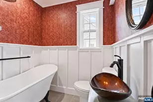 1074 Colfax Ave, Pompton Lakes, NJ 07442 - Photo 24