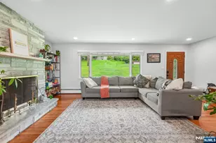 31 Surrey Dr, Wayne, NJ 07470 - Photo 8
