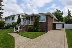 16 Jackson Ave, South Hackensack Township, NJ 07606 - Photo 2