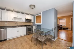 539 Joyce St, Orange, NJ 07050 - Photo 6