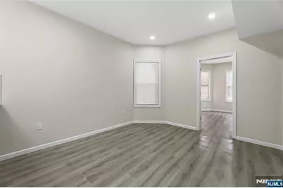 172 Godwin Avenue, Paterson, NJ 07501 - Photo 4