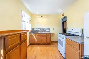 98 Tuella Ave, Elmwood Park, NJ 07407 - Photo 4