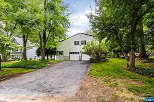 301 Raymond St, Hillsdale, NJ 07642 - Photo 24