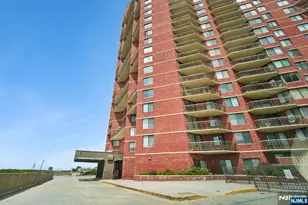 627 Harmon Cove Tower, Secaucus, NJ 07094 - Photo 24