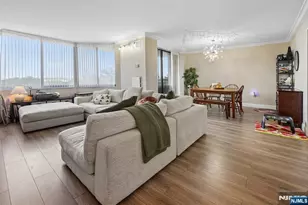 627 Harmon Cove Tower, Secaucus, NJ 07094 - Photo 2