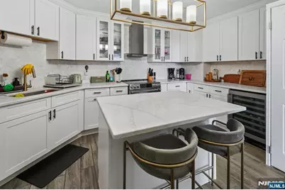 627 Harmon Cove Tower, Secaucus, NJ 07094 - Photo 6