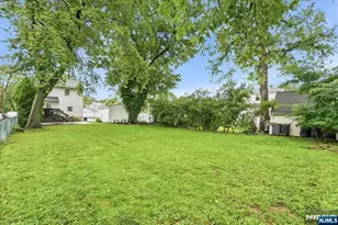 30 Genevieve Ave, Hawthorne, NJ 07506 - Photo 32