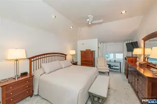 13 Stonegate Dr, Roseland, NJ 07068 - Photo 14