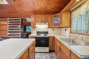 26 Clubhouse Ave, West Milford, NJ 07480 - Photo 12