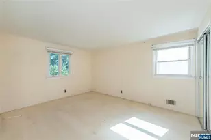 50 Plenge Dr, Belleville, NJ 07109 - Photo 10