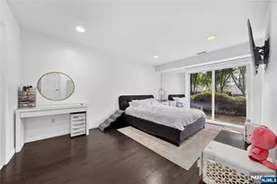 516 Windsor Dr, Palisades Park, NJ 07650 - Photo 12