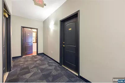 1018 Brittany Drive 1018 #1018, Wayne, NJ 07470 - Photo 4