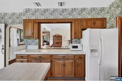 484 Godwin Avenue, Midland Park, NJ 07432 - Photo 16