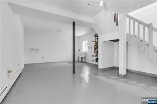 81 Crane St, Newark, NJ 07104 - Photo 24