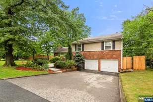 29 Devonshire Terrace, West Orange Township, NJ 07052 - Photo 2