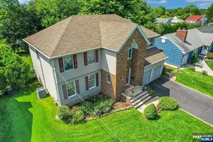 885 Summit Ave, River Edge, NJ 07661 - Photo 4