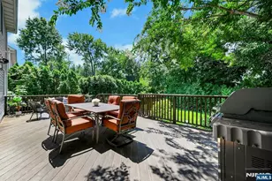 885 Summit Ave, River Edge, NJ 07661 - Photo 10